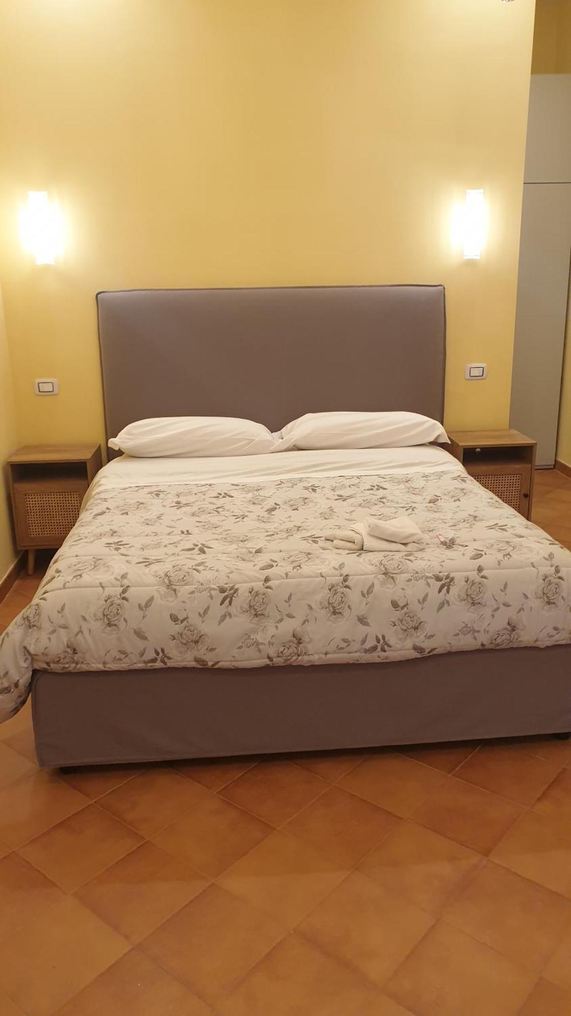 Dimora Del Campo Charming House Bed and Breakfast Salerno Camera foto
